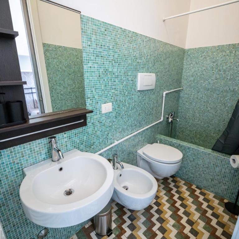 Elegante appartamento vista mare con 4 camere, balconi e ascensore Centro Pescara - Apartment - 51