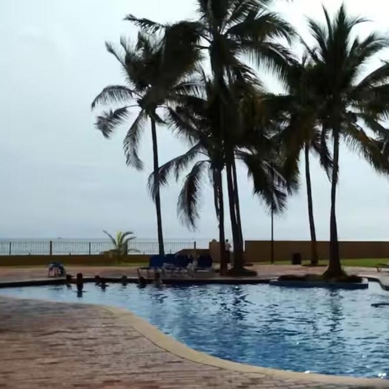 Beachfront Paradise, 5-bdr, 3-bath, Resort Access - Deluxe Triple Room with Sea View - 8