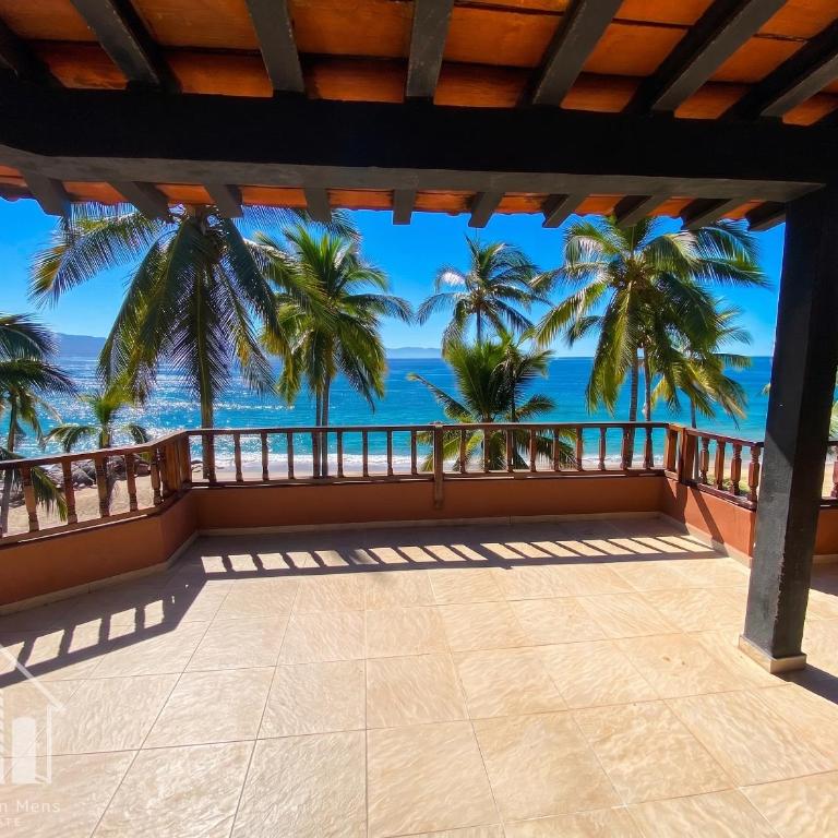 Beachfront Paradise, 5-bdr, 3-bath, Resort Access - Deluxe Triple Room with Sea View - 13