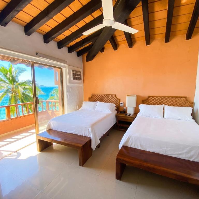 Beachfront Paradise, 5-bdr, 3-bath, Resort Access - Deluxe Triple Room with Sea View - 19