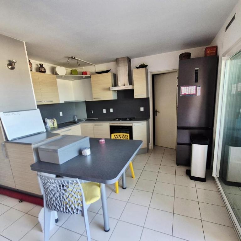 T2 climatisé, vue Mer totale, ascenseur, 2 à 4 pers, parking privé, Wifi fibre, proche des commerces, Kanumera Barcarès - Apartment mit Meerblick - 2