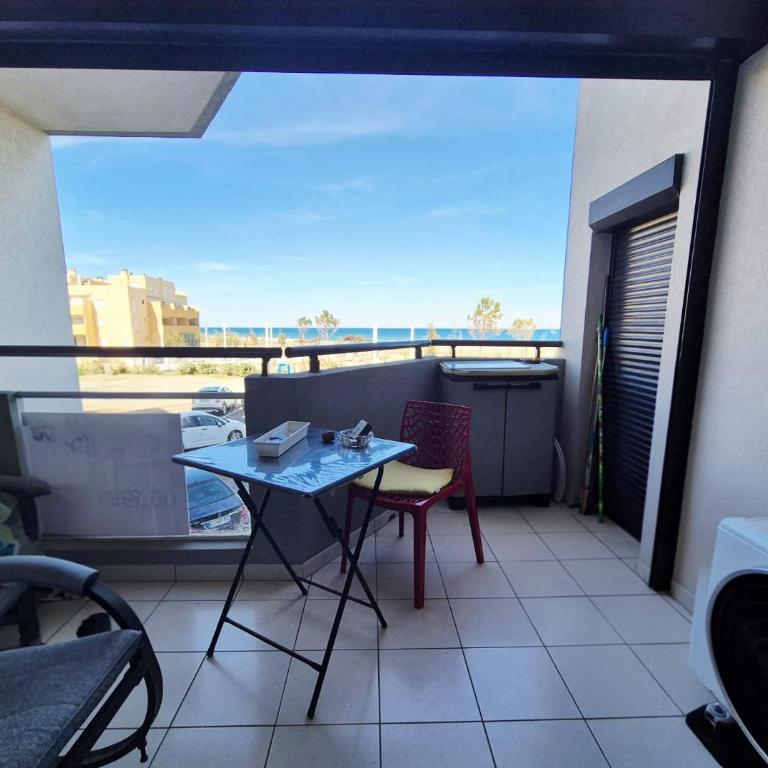 T2 climatisé, vue Mer totale, ascenseur, 2 à 4 pers, parking privé, Wifi fibre, proche des commerces, Kanumera Barcarès - Apartment mit Meerblick - 4