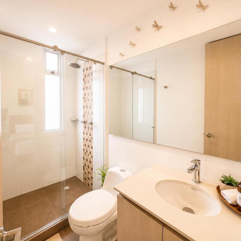 Comodo Apto Diagonal MALL PLAZA - Apartamento de 3 dormitorios - 13
