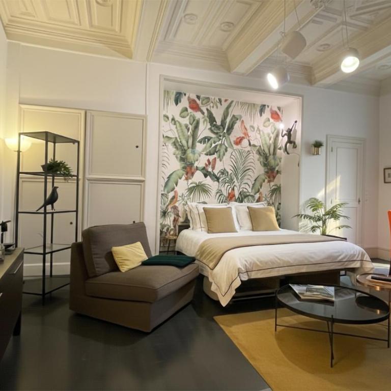 RétroMirabeau "Le Jacobin" - 75m2 - TERRASSE EXTERIEURE PATIO- 2 à 4 pers - CALME - COURS MIRABEAU HALLES GARE - EMPLACEMENT TOP - Chèques Vacances CONNECT - Apartamento - 2 niveles - 23