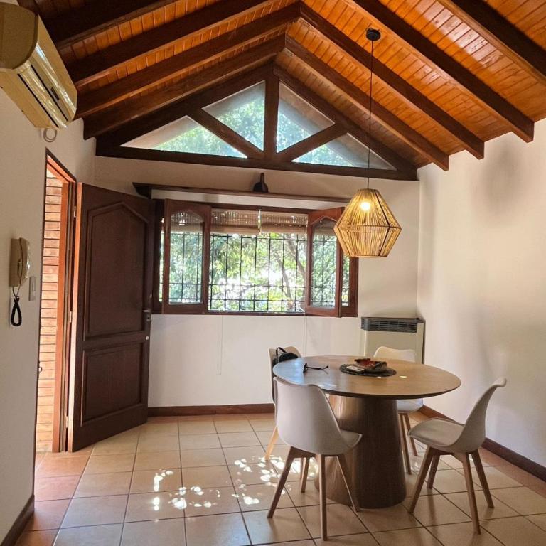 Inmejorable ubicación para disfrutar Mendoza - Apartamento de 1 dormitorio - 35