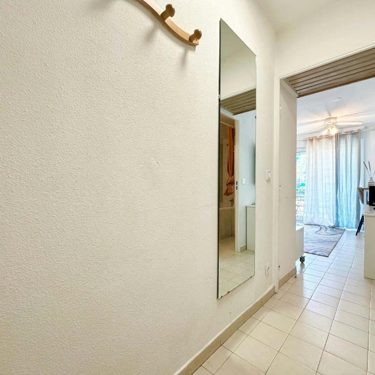 2Bed Seaview swimming pool beach on footparking - Apartment - 24