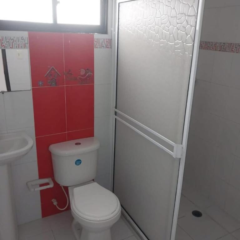 Hermoso Apartamento completamente amoblado - Three-Bedroom Apartment - 3