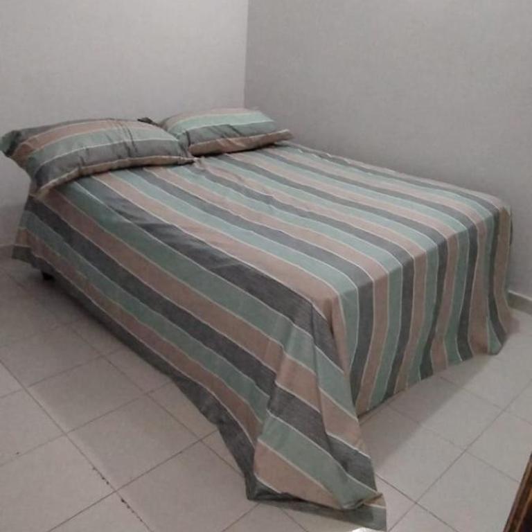 Hermoso Apartamento completamente amoblado - Three-Bedroom Apartment - 9