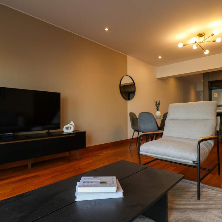Premium 3BR with Balcony in Miraflores - Apartment - 12