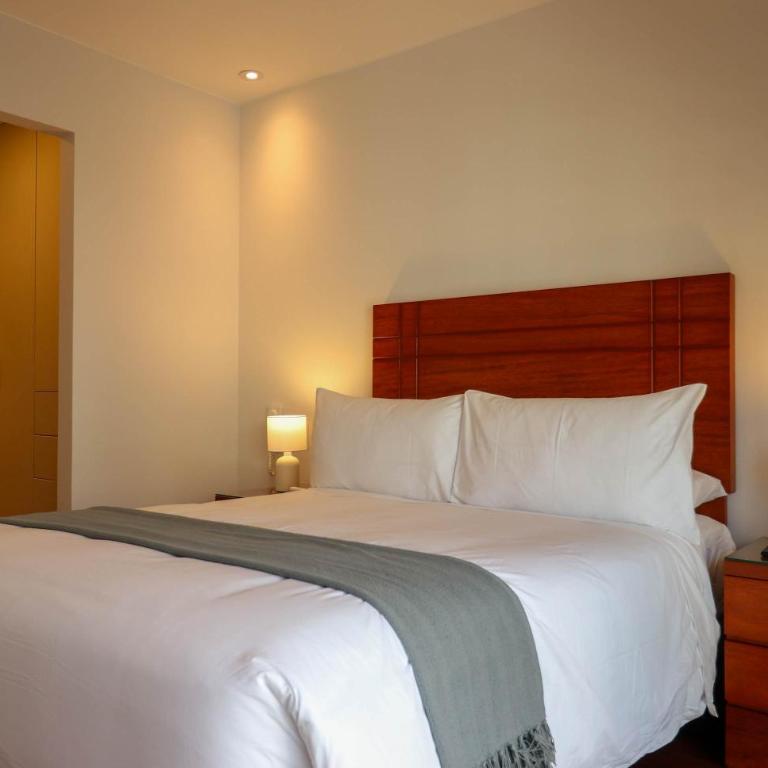 Premium 3BR with Balcony in Miraflores - Apartment - 24