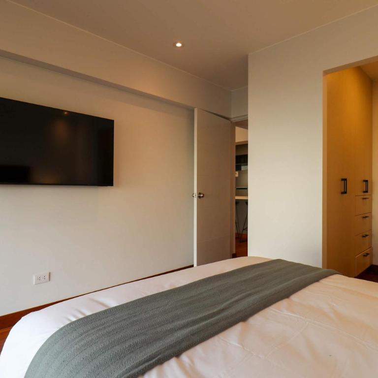 Premium 3BR with Balcony in Miraflores - Apartment - 25