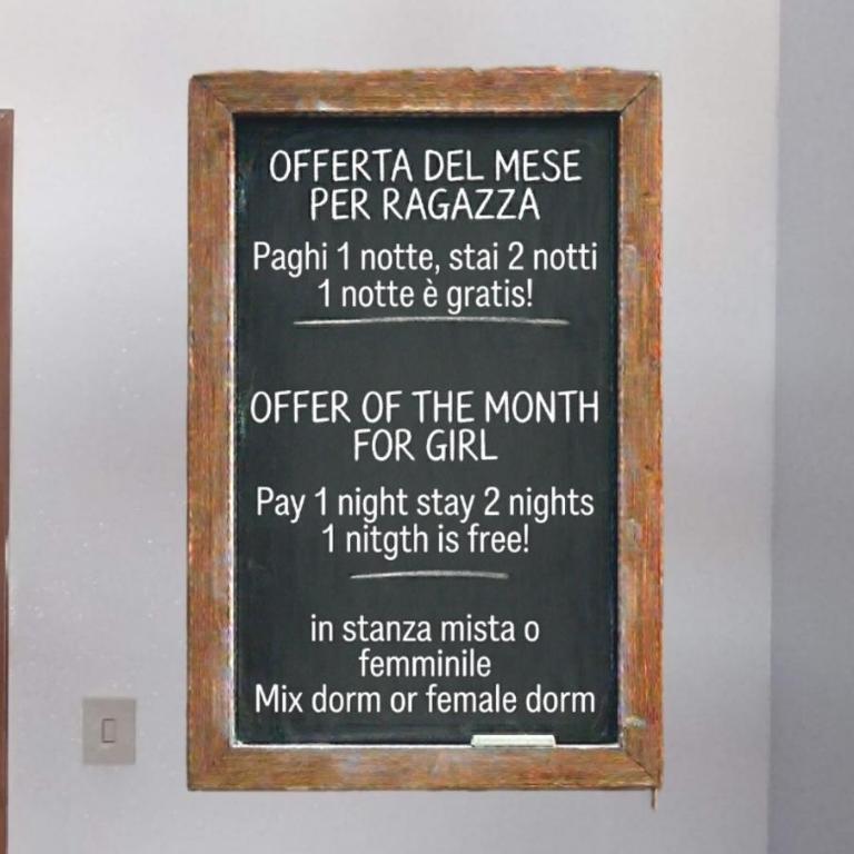 Students Under 40 - Get 1 Night Free - Book Now - Posto Letto in Dormitorio con 4 Letti - 1