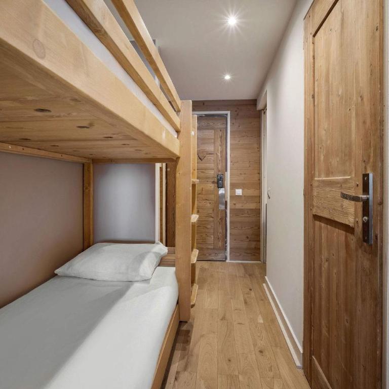 Cozy Renovated with Panoramic Mountain View - Apartment - 6