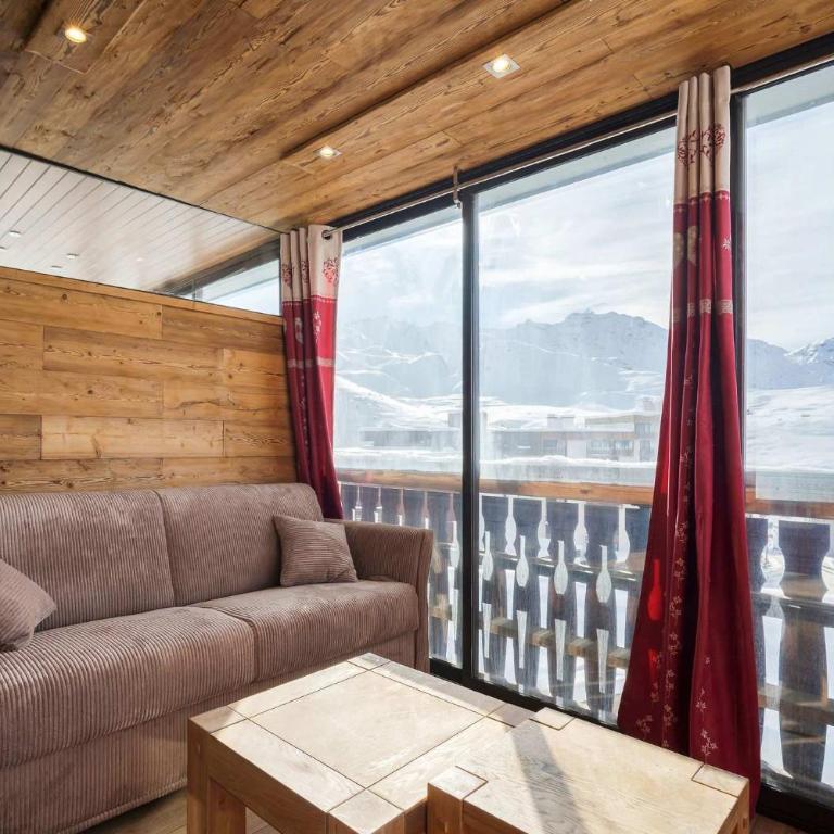 Cozy Renovated with Panoramic Mountain View - Apartment - 12