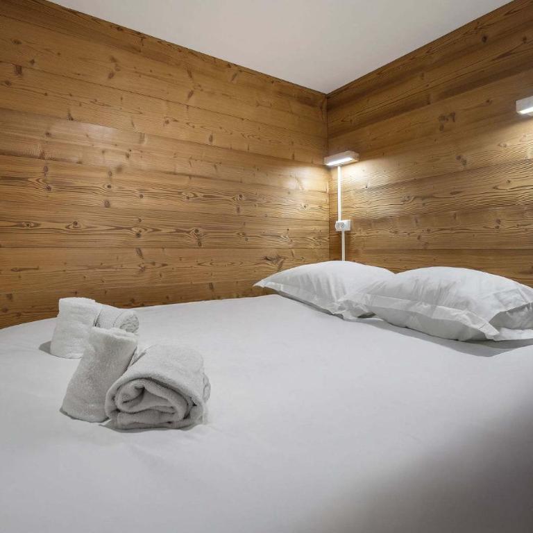 Ski in and out Bright Alpine Flat with Mountain view - Apartment - 3