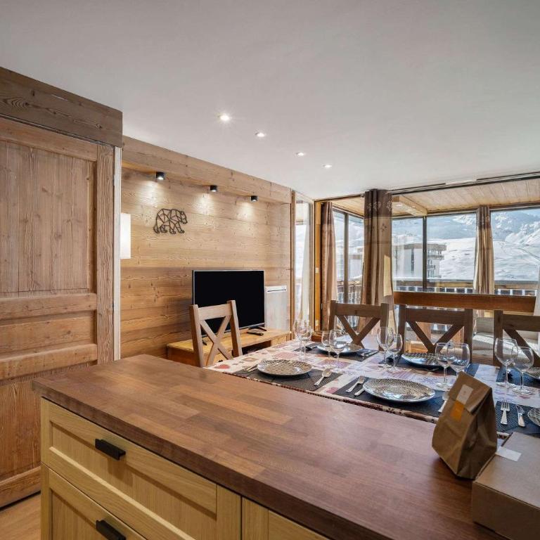Ski in and out Bright Alpine Flat with Mountain view - Apartment - 5