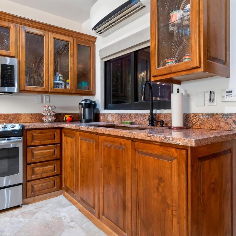 Marina Sol Luxury 2BR Condo Walk to Beach & Marina - Apartamento de 2 dormitorios con terraza - 12