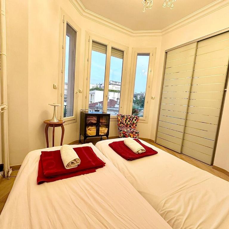 3 pièces 100m2 balcon centre juan 2 pas des plages - Appartement - 18