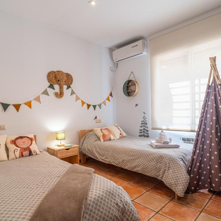Casa familiar junto al lago con zona de juegos, cine y BBQ - Casa de 4 dormitorios - 11