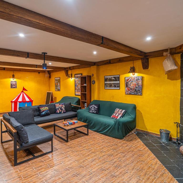 Casa familiar junto al lago con zona de juegos, cine y BBQ - Casa de 4 dormitorios - 15