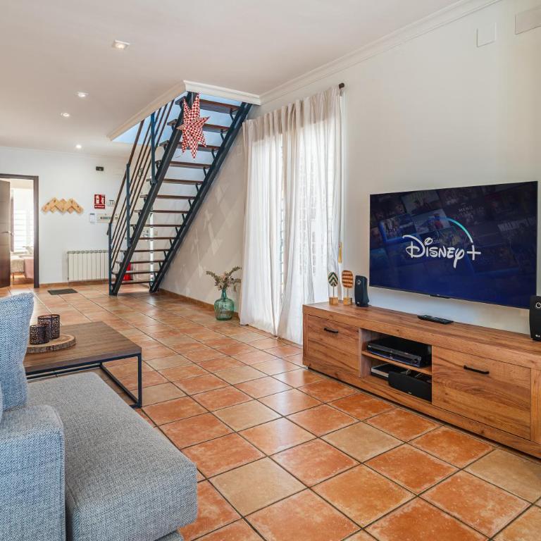 Casa familiar junto al lago con zona de juegos, cine y BBQ - Casa de 4 dormitorios - 29