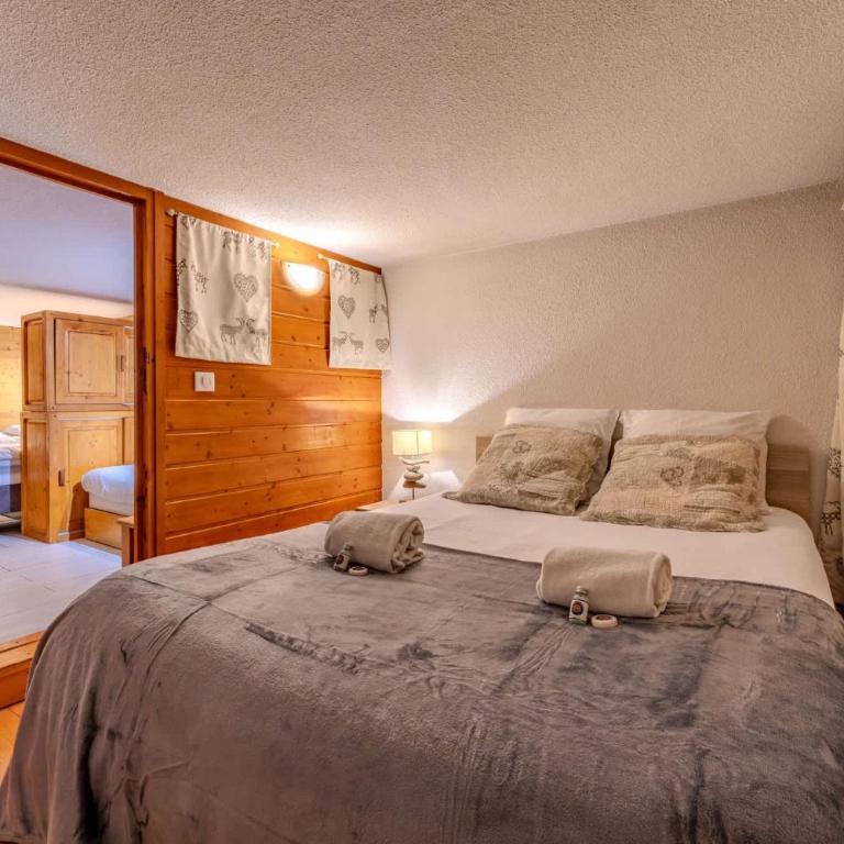 Mountain Hideaway near the Slope - Apartment - 2