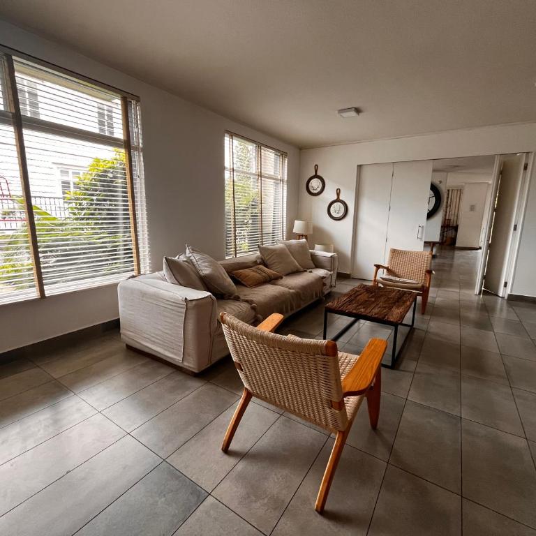 Cozy, centrico, 2D, 2B, 2C con estacionamiento - Apartamento de 2 dormitorios - 71