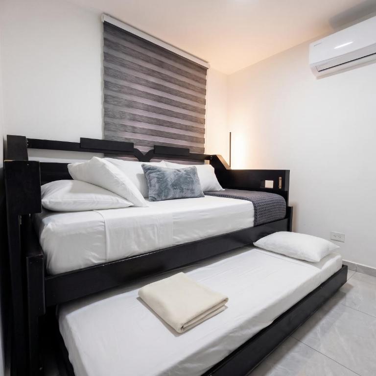 Moderno al norte, Full equipado, Primer piso ,2Aires 6 camas con Patio - Two-Bedroom Apartment - 3