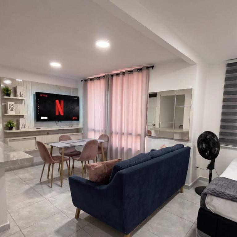 Moderno al norte, Full equipado, Primer piso ,2Aires 6 camas con Patio - Two-Bedroom Apartment - 1
