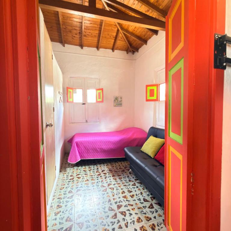 Casa Nohelia - Habitación Familiar con baño privado - 9