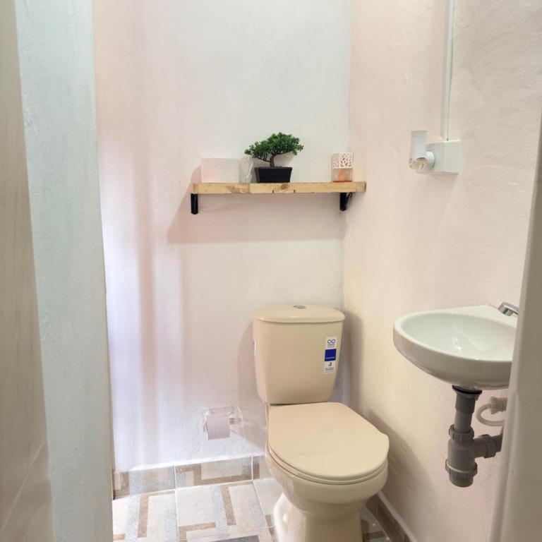 Casa Nohelia - Habitación Familiar con baño privado - 3