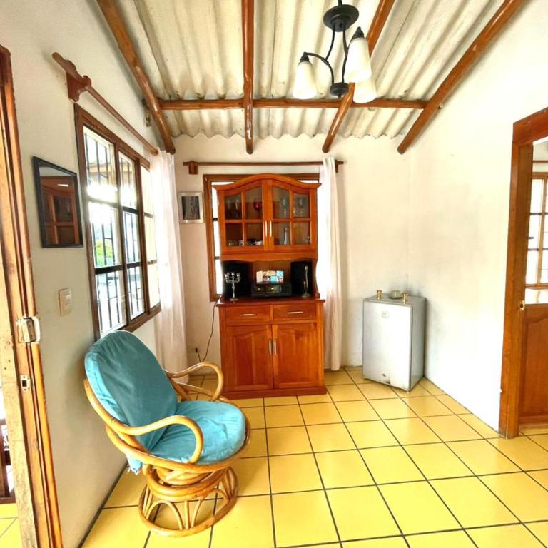 Black&White Brüäder - One-Bedroom House - 13
