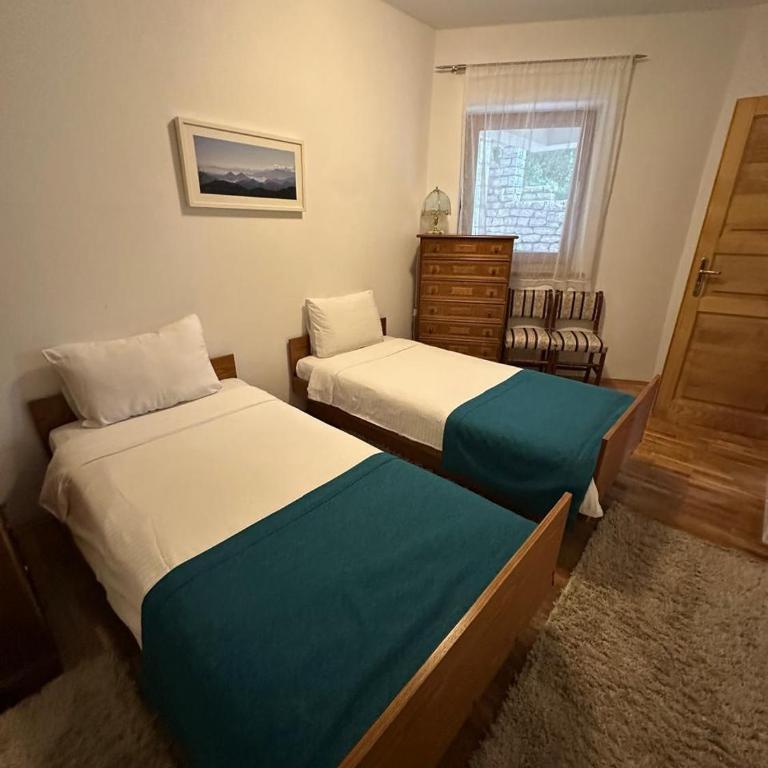 Meridian Hotel - Apartman sa 2 Spavaće Sobe, Terasom i Pogledom na Vrt - 15
