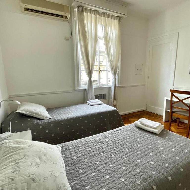 View of the Obelisco! Birthplace of Tango, Wine and Polo - Apartamento de 1 dormitorio - 5