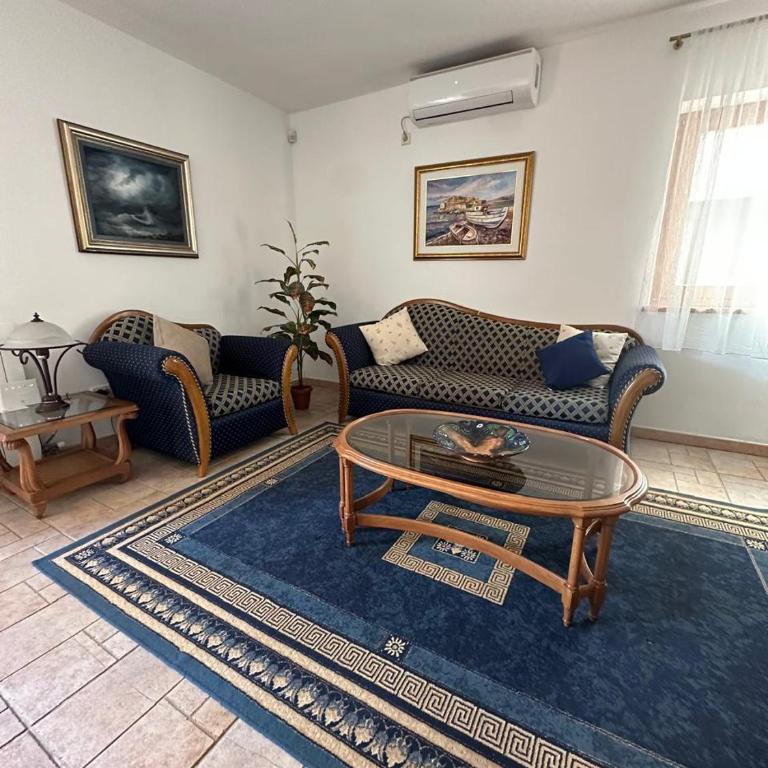 Meridian Hotel - Apartman s 3 Spavaće Sobe, Terasom i Pogledom na More - 17