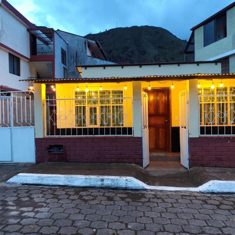 Casa Manaba - Four-Bedroom House - 1