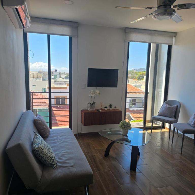 hermoso departamento totalmente equipado ,céntrico, aberca, elevador , estacionamiento privado - Two-Bedroom Apartment with Balcony - 5
