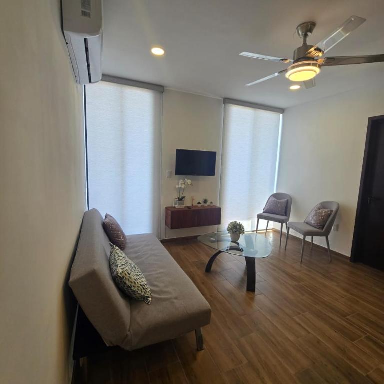 hermoso departamento totalmente equipado ,céntrico, aberca, elevador , estacionamiento privado - Two-Bedroom Apartment with Balcony - 7