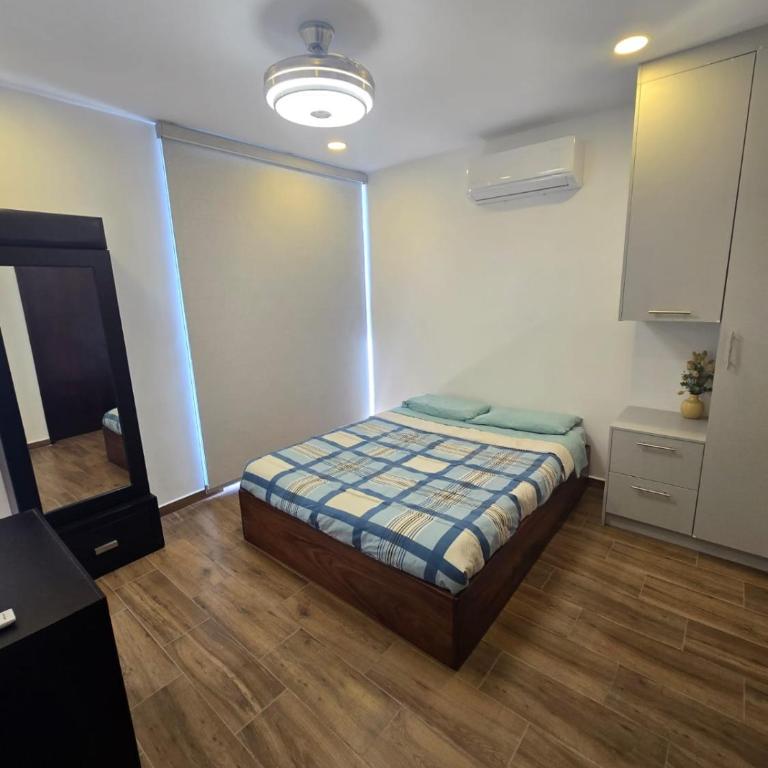 hermoso departamento totalmente equipado ,céntrico, aberca, elevador , estacionamiento privado - Two-Bedroom Apartment with Balcony - 10