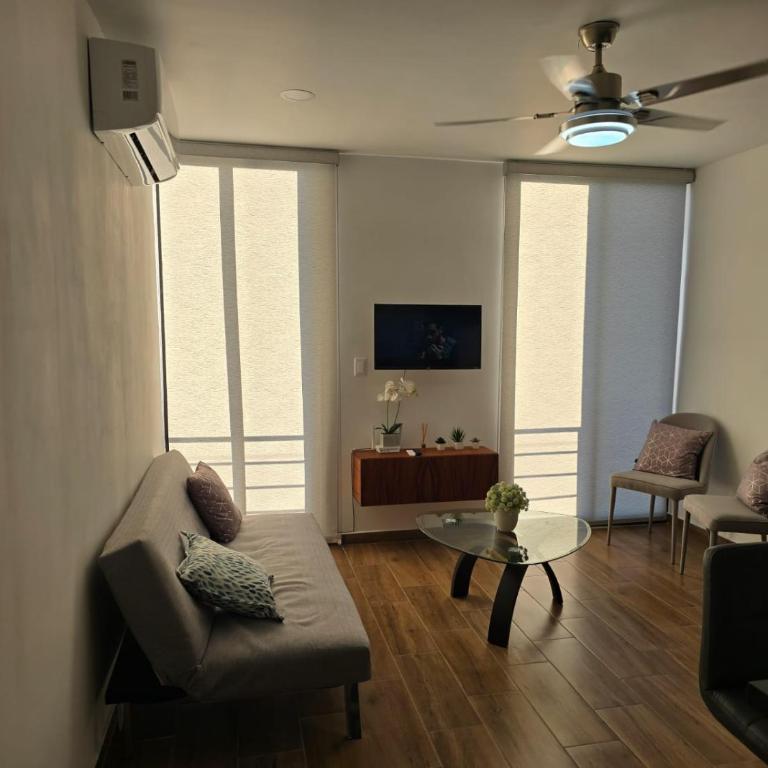 hermoso departamento totalmente equipado ,céntrico, aberca, elevador , estacionamiento privado - Two-Bedroom Apartment with Balcony - 17