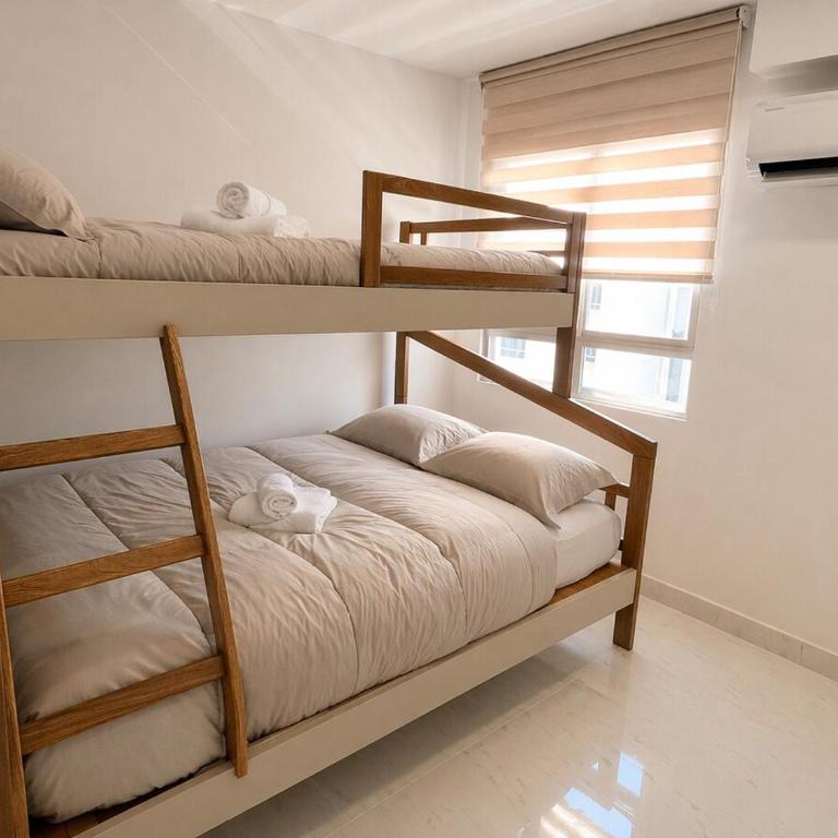 Cartagena Inawa Condo - Sleeps 6 - 7 min Walking from beach - Family Two-Bedroom Apartment with View - 4
