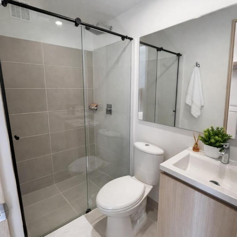 Cartagena Inawa Condo - Sleeps 6 - 7 min Walking from beach - Family Two-Bedroom Apartment with View - 9