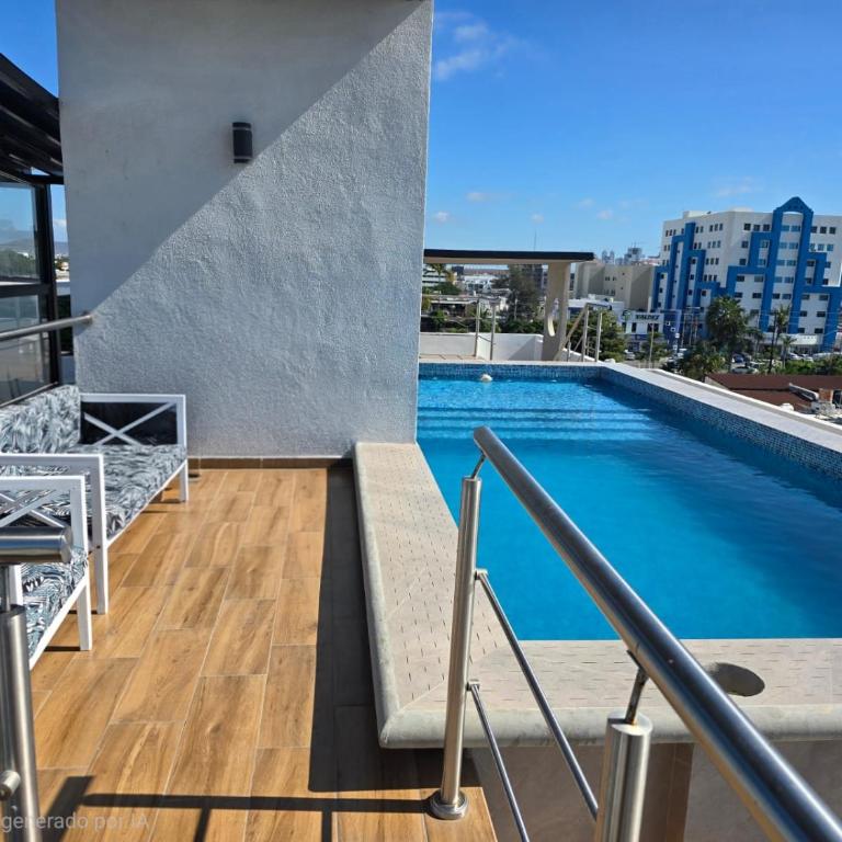 hermoso departamento totalmente equipado ,céntrico, aberca, elevador , estacionamiento privado - Two-Bedroom Apartment with Balcony - 2