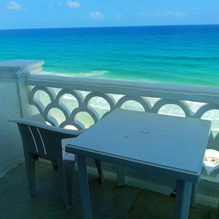 “Magic Sunrise at Cancun” - Habitación Doble Estándar con vistas al mar - 2 camas - 5