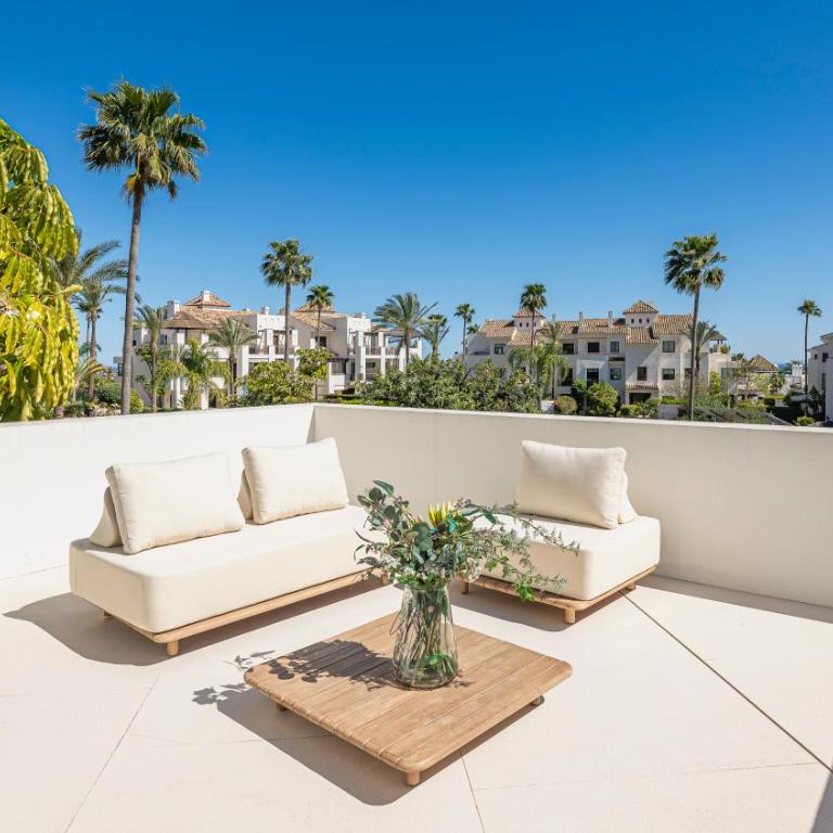 VACATION MARBELLA I Villa Glamour, Brand-New 4BR, Private Infinity Pool, Open Air Cinema, Sea View, Gated Security, Minutes to Golden Mile, - Villa Superior - 47