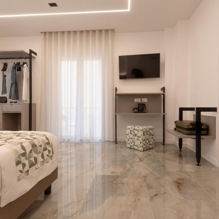 Lena Suites Sorrento - Camera Tripla Deluxe - 2