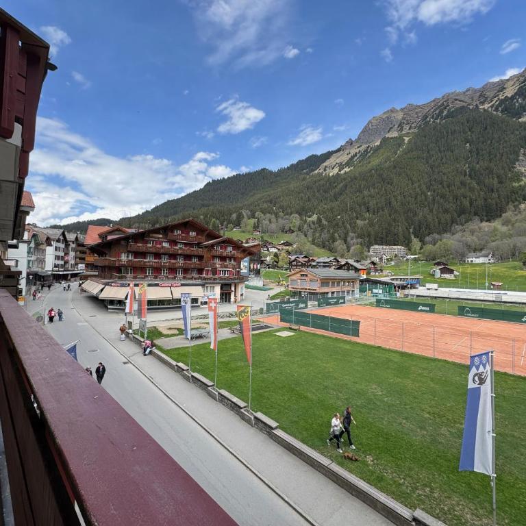 Eiger Residence 1 - Apartment mit 2 Schlafzimmern und Bergblick - 1