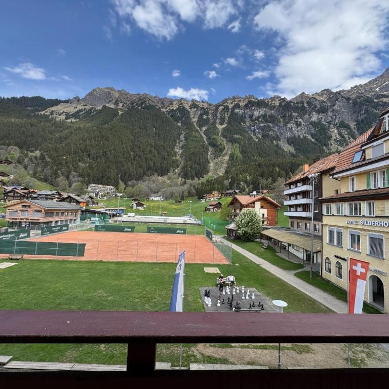 Eiger Residence 1 - Apartment mit 2 Schlafzimmern und Bergblick - 11