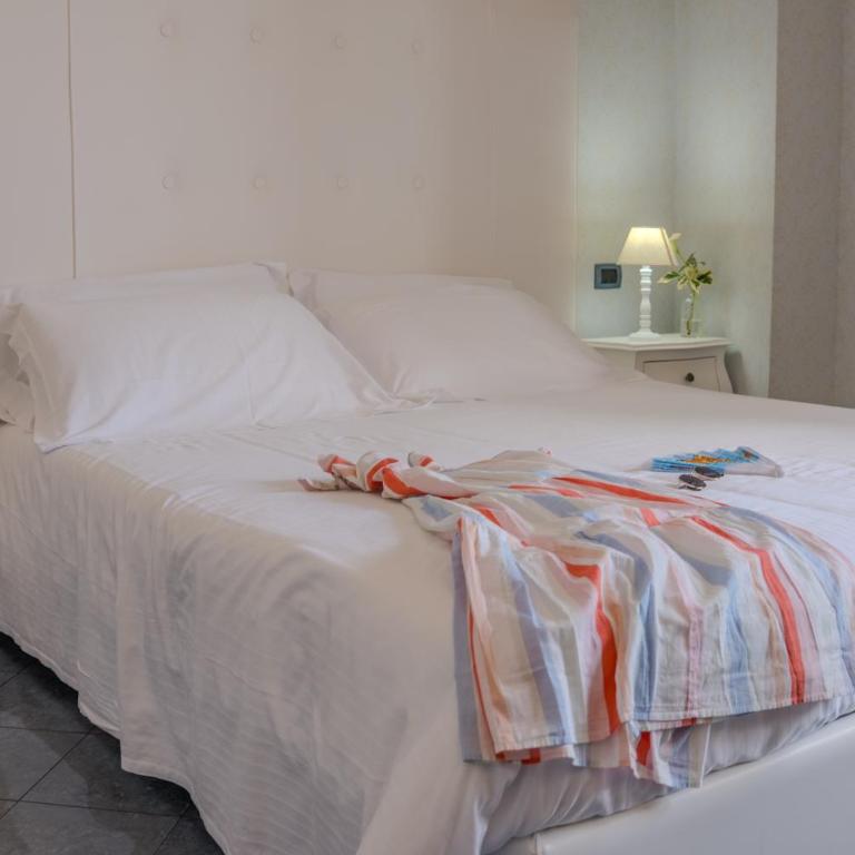 Marina Holiday Hotel & Spa - Camera Matrimoniale Superior - 6