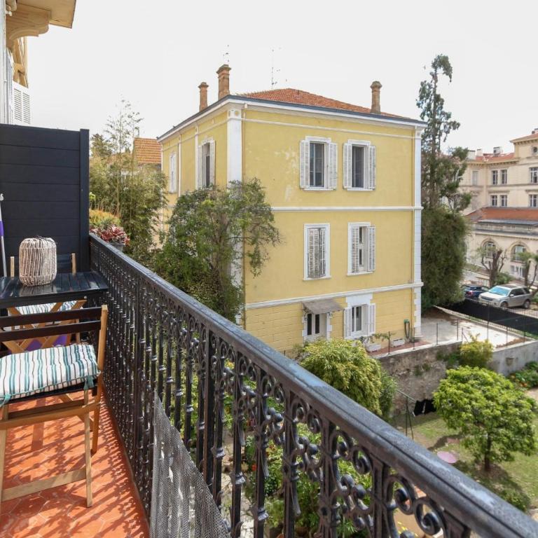 Appartement 3 chambres moderne avec balcon jardin commun et Clim - BENAKEY - Appartement - 2